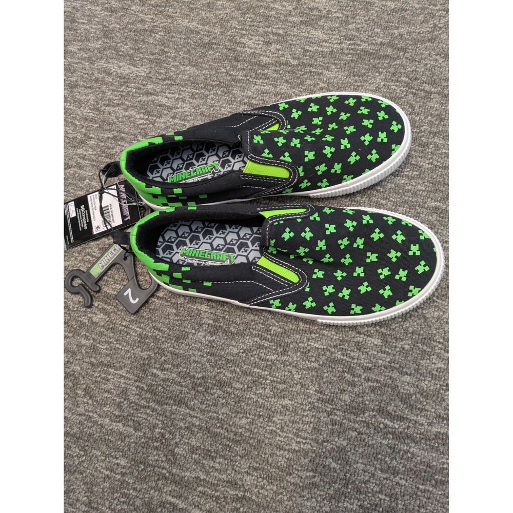 NEW Minecraft Slip On Sneakers Kid's Size 2 Black Green Creeper Pixelated Gaming